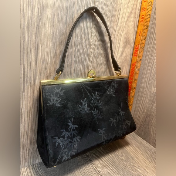 Vintage Black Embossed Lester Bags Purse - Picture 1 of 11